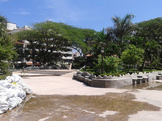 Plaza Lázaro Cárdenas